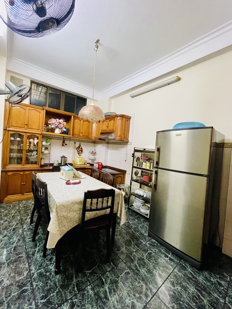 Bán nhà La Thành - diện tích 61.6m2 4 tầng - Ô tô - giá 17,5 tỷ