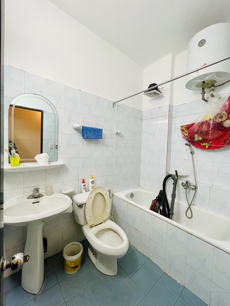 Bán nhà La Thành - diện tích 61.6m2 4 tầng - Ô tô - giá 17,5 tỷ