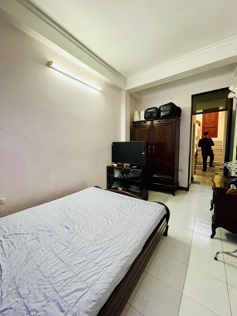 Bán nhà La Thành - diện tích 61.6m2 4 tầng - Ô tô - giá 17,5 tỷ