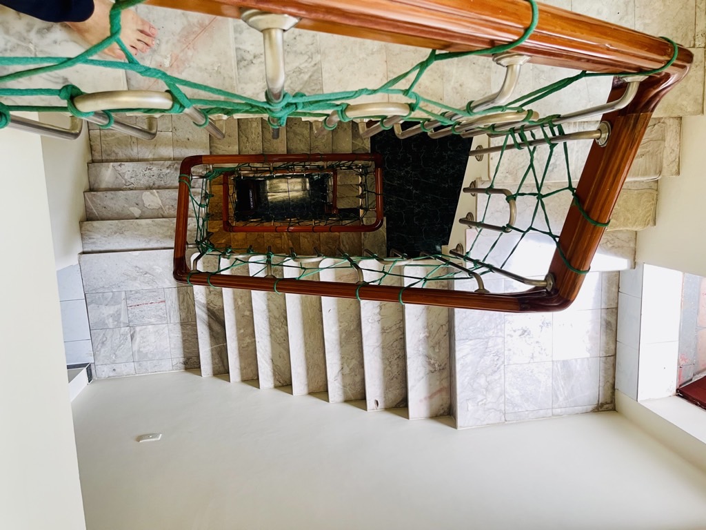 Bán nhà La Thành - diện tích 61.6m2 4 tầng - Ô tô - giá 17,5 tỷ