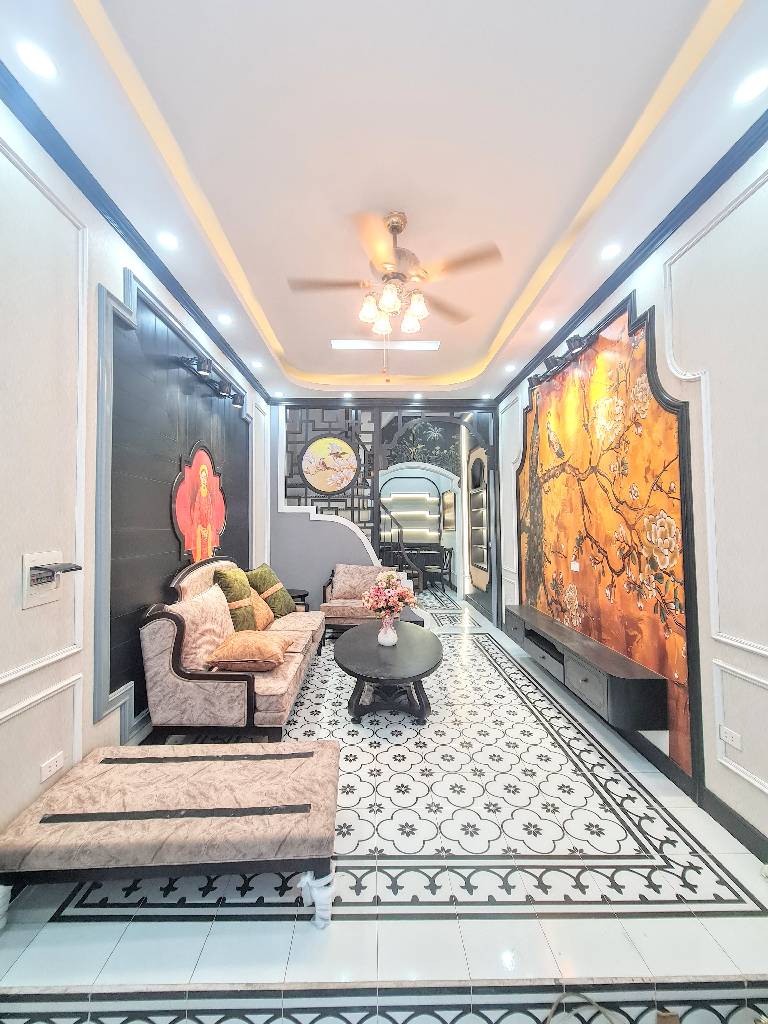 Bán nhà ngõ 255 Lĩnh Nam - 45m2 4 tầng - ô tô đỗ cửa, nội thất hiện đại - giá 9,5 tỷ