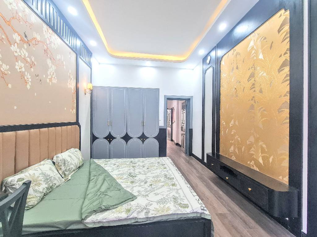 Bán nhà ngõ 255 Lĩnh Nam - 45m2 4 tầng - ô tô đỗ cửa, nội thất hiện đại - giá 9,5 tỷ