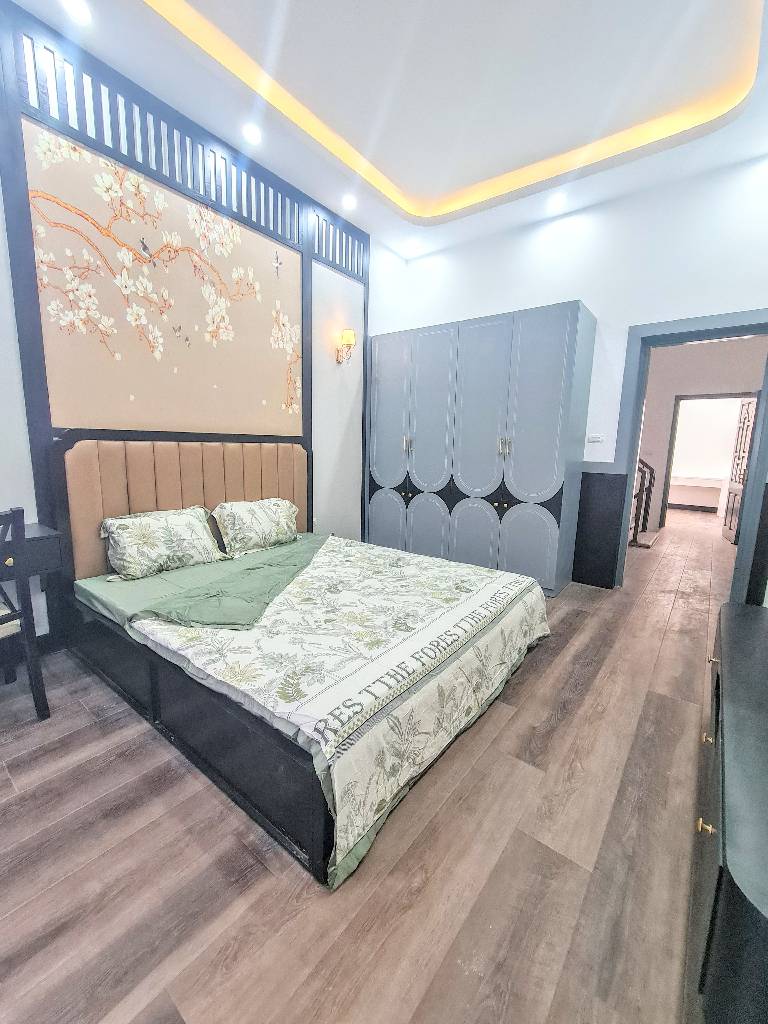 Bán nhà ngõ 255 Lĩnh Nam - 45m2 4 tầng - ô tô đỗ cửa, nội thất hiện đại - giá 9,5 tỷ