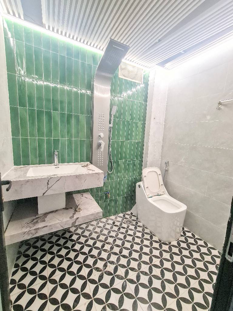 Bán nhà ngõ 255 Lĩnh Nam - 45m2 4 tầng - ô tô đỗ cửa, nội thất hiện đại - giá 9,5 tỷ