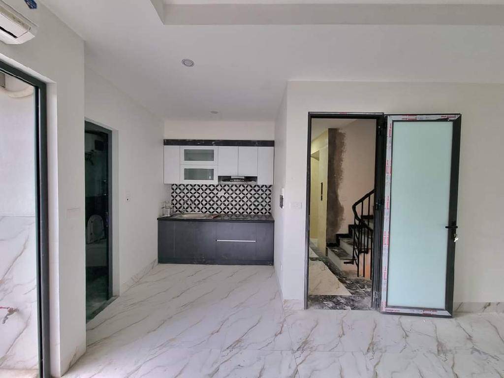 Bán nhà Minh Khai - diện tích 70m2 7 tầng - Vừa ở vừa cho thuê - giá 15,5 tỷ