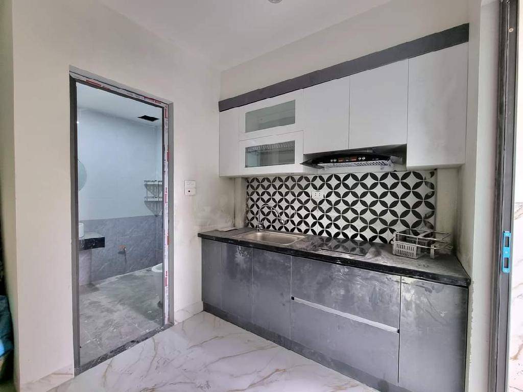 Bán nhà Minh Khai - diện tích 70m2 7 tầng - Vừa ở vừa cho thuê - giá 15,5 tỷ