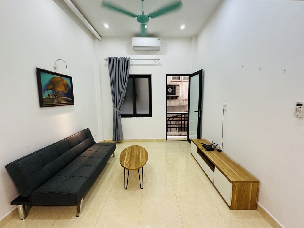 Bán nhà Nguyễn Văn Trỗi - diện tích 55.3m2 5 tầng - Ô tô dừng đỗ cách nhà ba bước chân - giá 15,8 tỷ