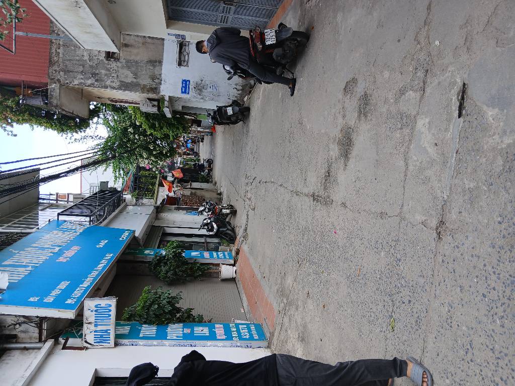 Bán nhà Nguyễn Khoái - diện tích 97m2 2 tầng - Ô tô tránh nhau trước nhà - giá 15 tỷ