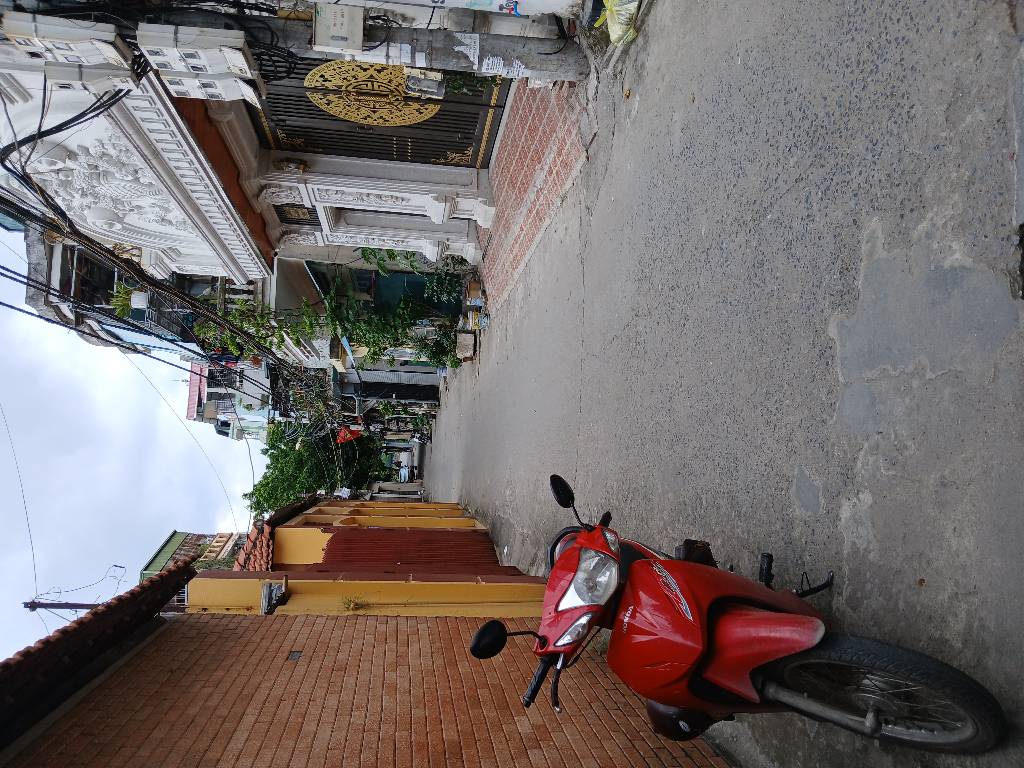 Bán nhà Nguyễn Khoái - diện tích 97m2 2 tầng - Ô tô tránh nhau trước nhà - giá 15 tỷ