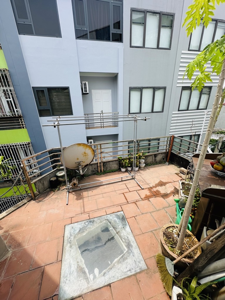 Bán nhà Hồng Mai - diện tích 31.2m2 3 tầng - MẶT PHỐ KINH DOANH - giá 11 tỷ