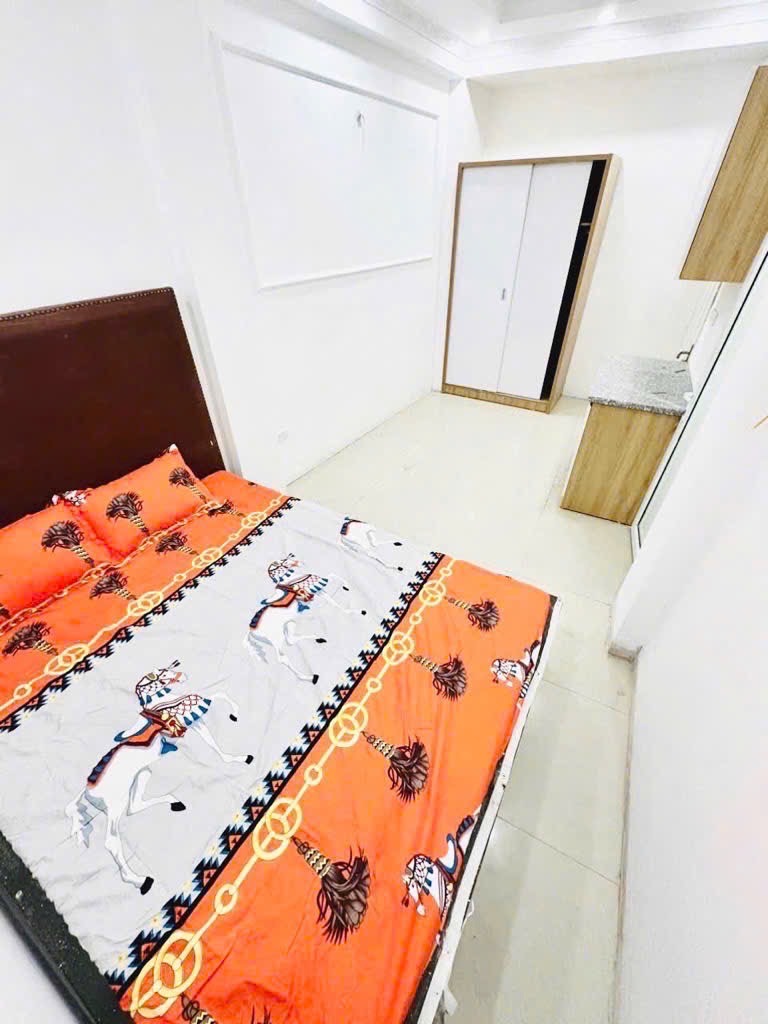 Bán nhà Đông Tác - diện tích 57m2 8 tầng - ô tô đỗ cửa - giá 9,3 tỷ