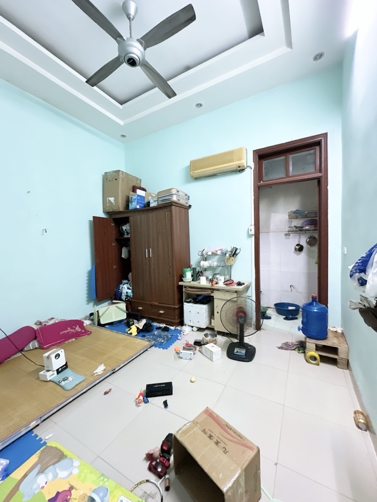 Bán nhà Thuý Lĩnh - diện tích 70m2 3 tầng - ô tô vào trong nhà - giá 9,5 tỷ