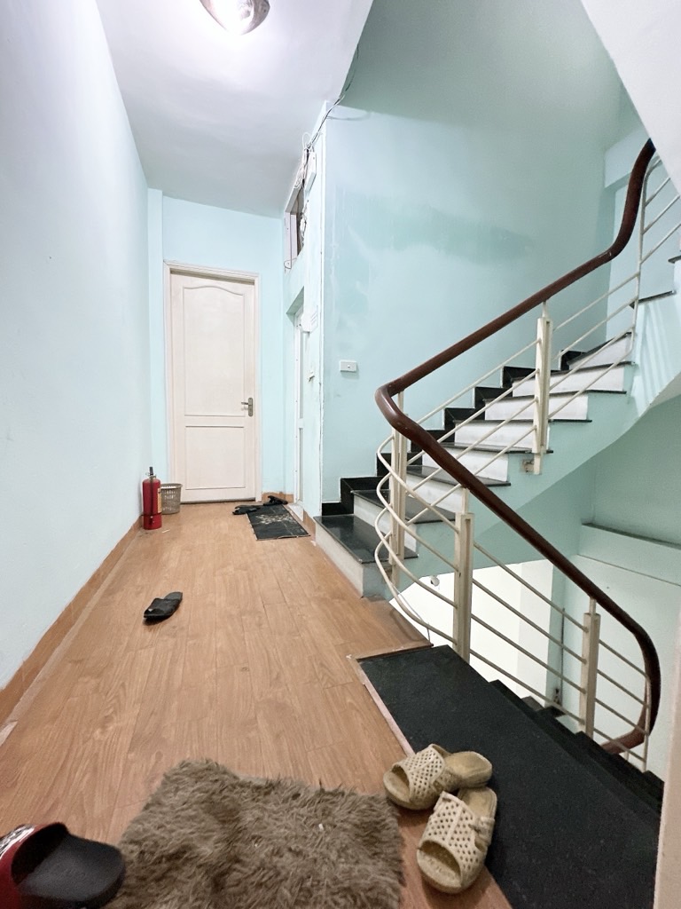 Bán nhà Thuý Lĩnh - diện tích 70m2 3 tầng - ô tô vào trong nhà - giá 9,5 tỷ