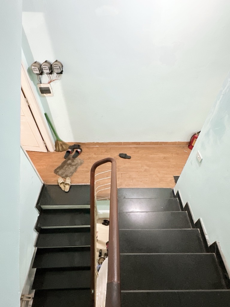 Bán nhà Thuý Lĩnh - diện tích 70m2 3 tầng - ô tô vào trong nhà - giá 9,5 tỷ