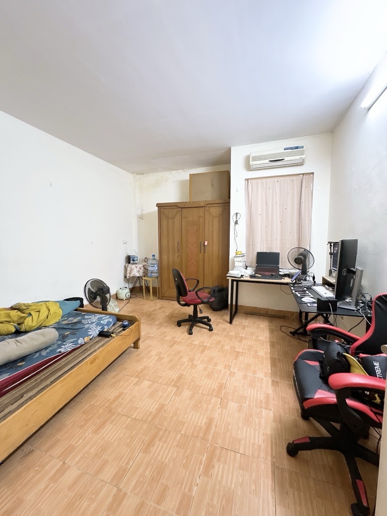 Bán nhà Thuý Lĩnh - diện tích 70m2 3 tầng - ô tô vào trong nhà - giá 9,5 tỷ