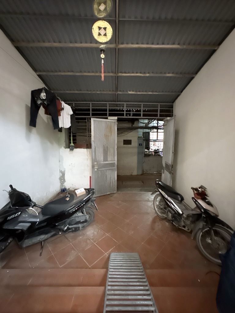 Bán nhà Thuý Lĩnh - diện tích 70m2 3 tầng - ô tô vào trong nhà - giá 9,5 tỷ