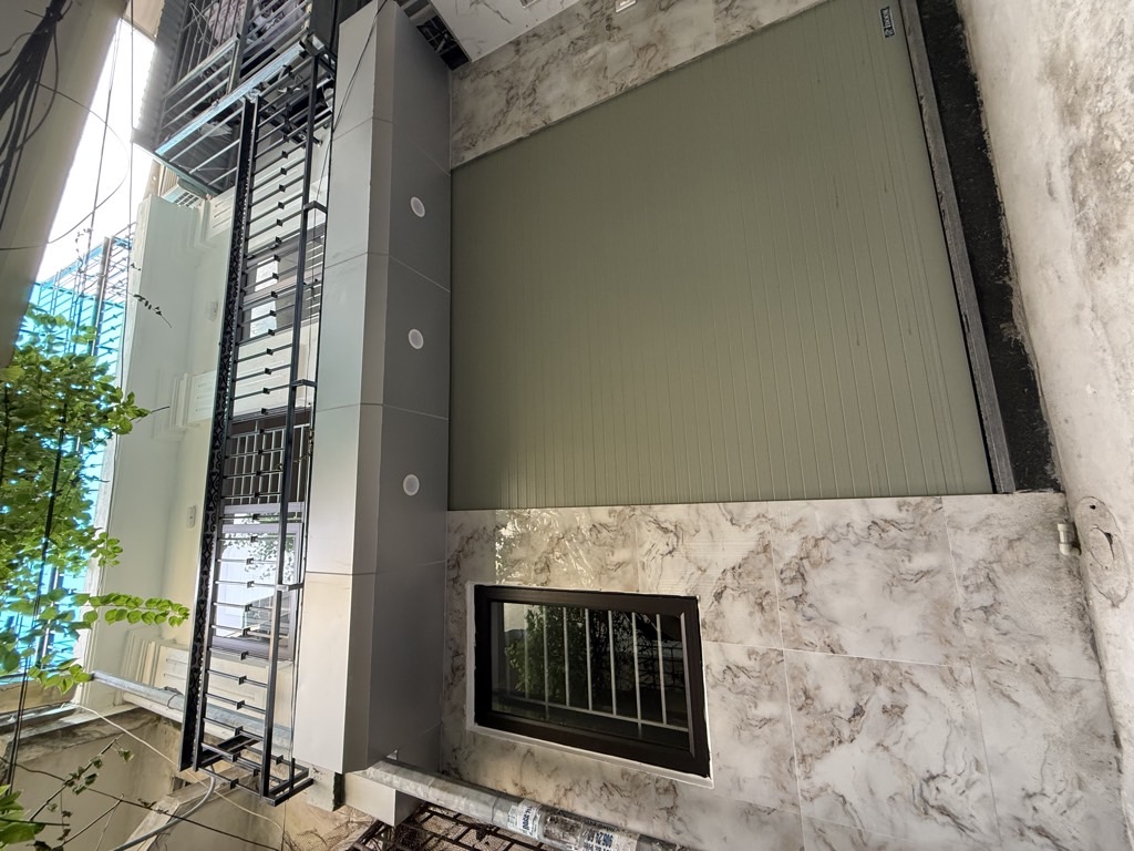 Bán nhà Minh Khai - diện tích 31m2 3 tầng - Ô TÔ TRÁNH 30M - giá 4,8 tỷ