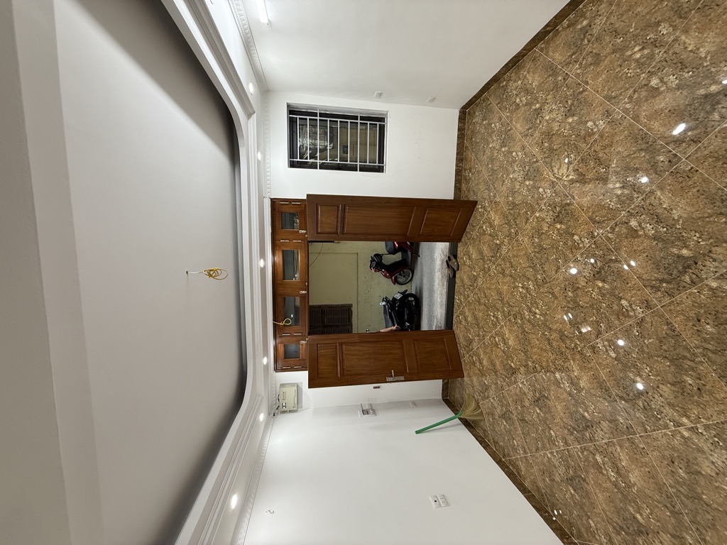 Bán nhà Minh Khai - diện tích 31m2 3 tầng - Ô TÔ TRÁNH 30M - giá 4,8 tỷ