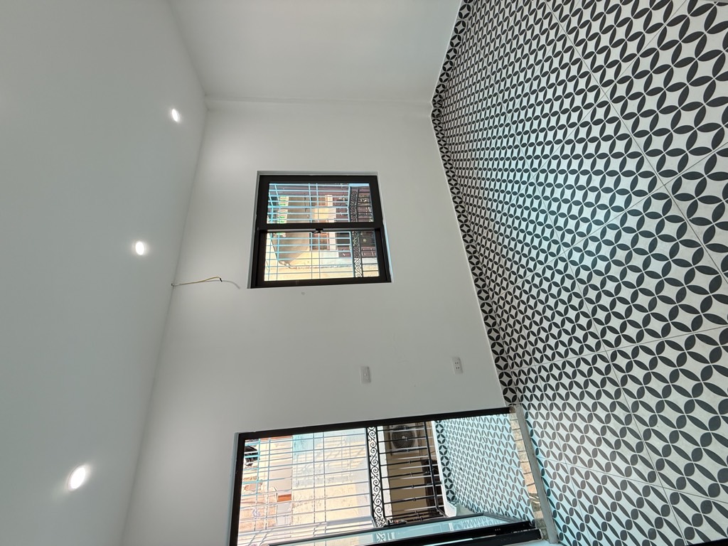 Bán nhà Minh Khai - diện tích 31m2 3 tầng - Ô TÔ TRÁNH 30M - giá 4,8 tỷ