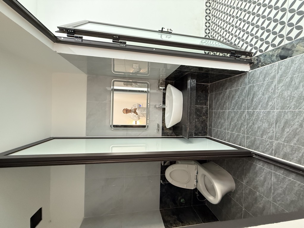 Bán nhà Minh Khai - diện tích 31m2 3 tầng - Ô TÔ TRÁNH 30M - giá 4,8 tỷ