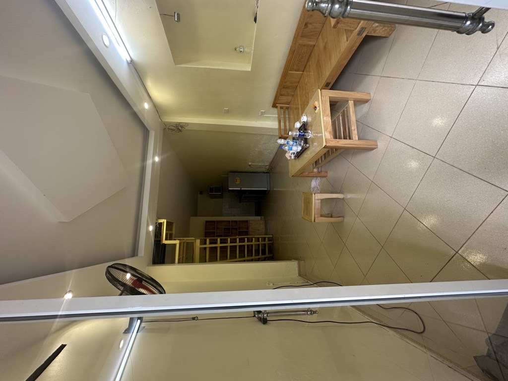 Bán nhà Lĩnh Nam - diện tích 32m2 2 tầng - Nhà cấp 4 tặng căn 30m - giá 2,2 tỷ