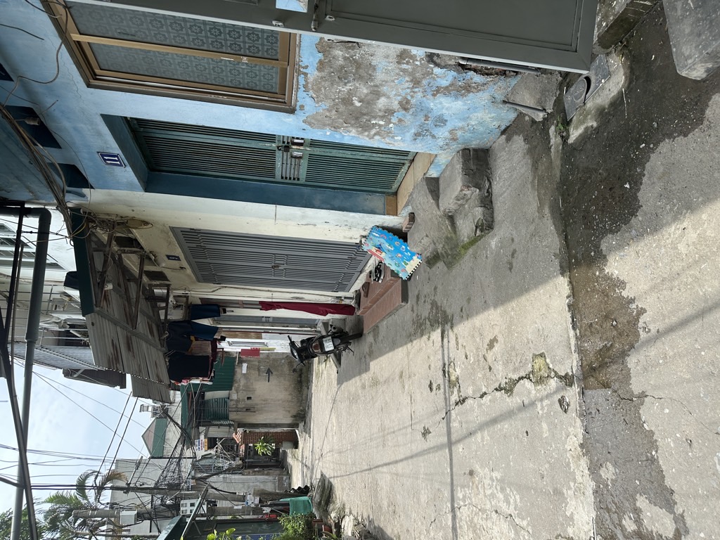 Bán nhà Lĩnh Nam - diện tích 32m2 2 tầng - Nhà cấp 4 tặng căn 30m - giá 2,2 tỷ