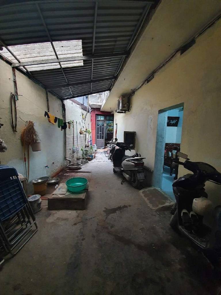 Bán nhà Triều Khúc - diện tích 127m2 2 tầng - Ô TÔ ĐỖ CỬA - giá 13,5 tỷ