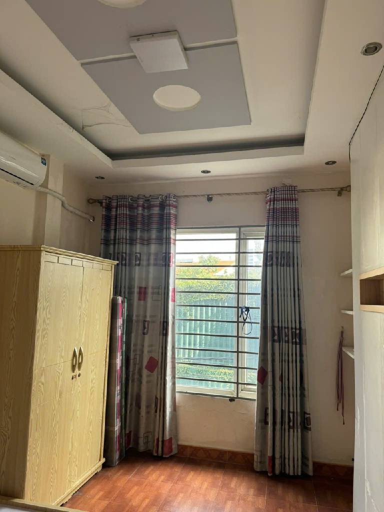 Bán nhà Phan Đình Giót - diện tích 34m2 5 tầng - Mặt ngõ thông ô tô - giá 8,4 tỷ