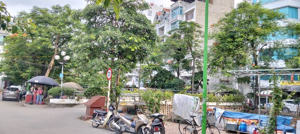 Bán nhà Phan Đình Giót - diện tích 34m2 5 tầng - Mặt ngõ thông ô tô - giá 8,4 tỷ