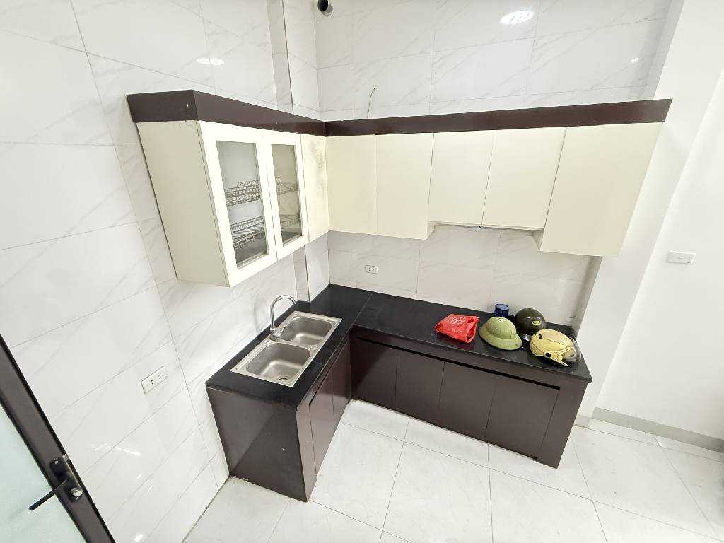 Bán nhà Đông Thiên - diện tích 31m2 5 tầng - Lô góc, gần phố - giá 7,5 tỷ