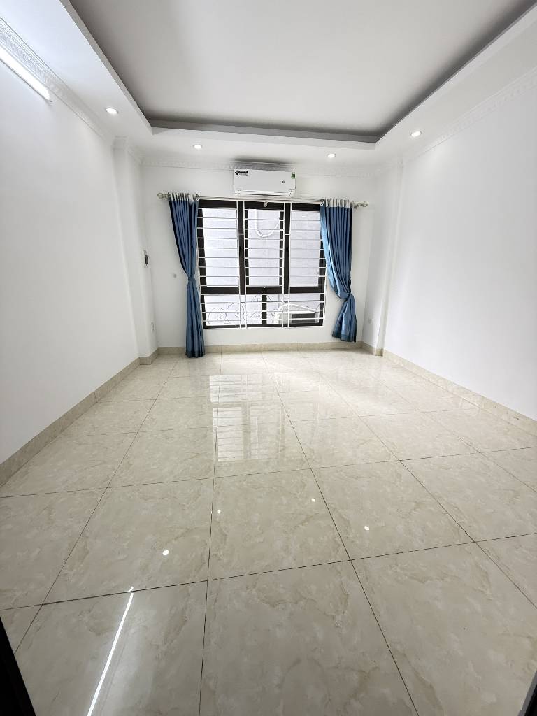 Bán nhà Đông Thiên - diện tích 31m2 5 tầng - Lô góc, gần phố - giá 7,5 tỷ