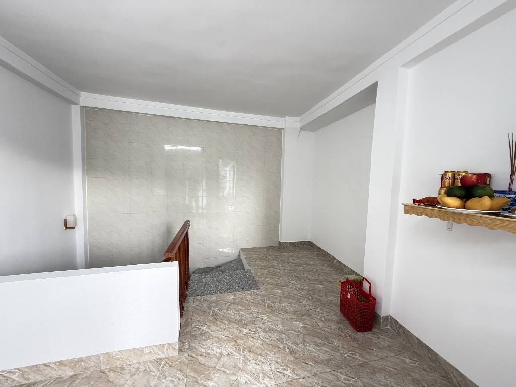 Bán nhà Đông Thiên - diện tích 31m2 5 tầng - Lô góc, gần phố - giá 7,5 tỷ