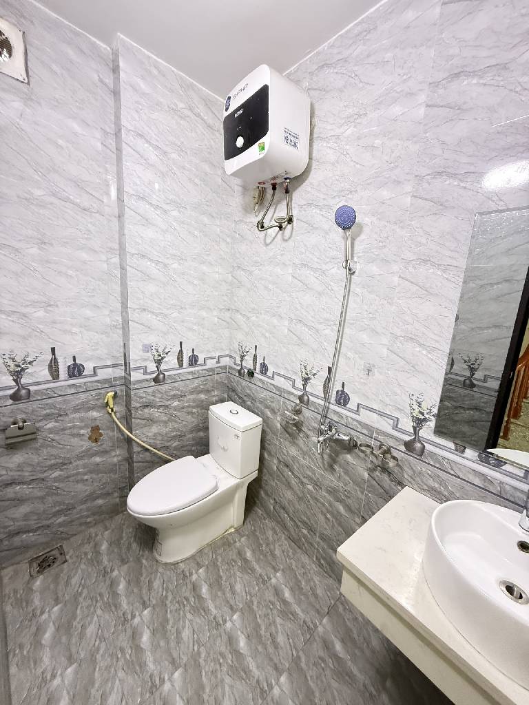 Bán nhà Đông Thiên - diện tích 31m2 5 tầng - Lô góc, gần phố - giá 7,5 tỷ