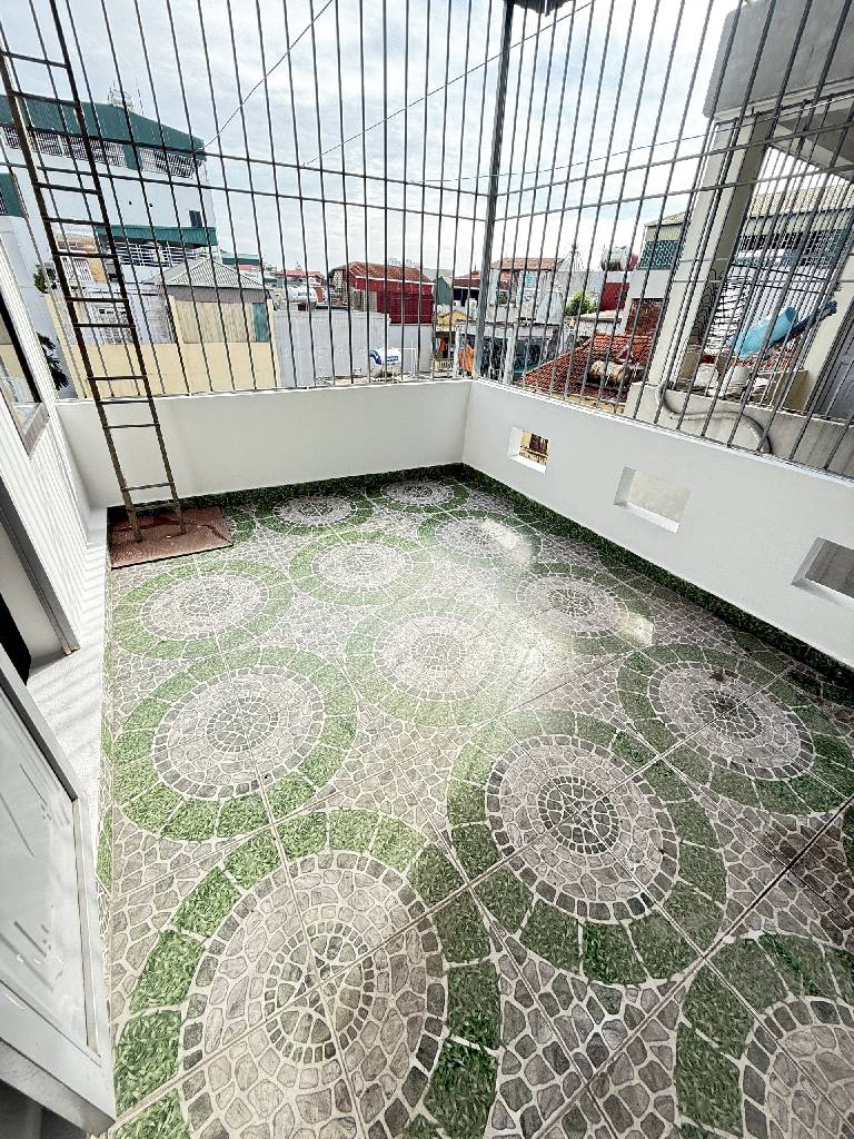 Bán nhà Đông Thiên - diện tích 31m2 5 tầng - Lô góc, gần phố - giá 7,5 tỷ