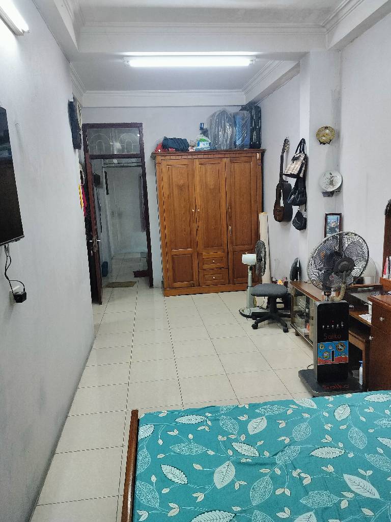 Bán nhà Đê La Thành nhỏ - diện tích 31,7m2 4 tầng - Mặt phố sầm uất - giá 11,5 tỷ