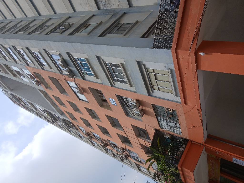 Bán nhà Hoàng Minh Giám - diện tích 107m2 2 tầng - căn góc - giá 9,6 tỷ