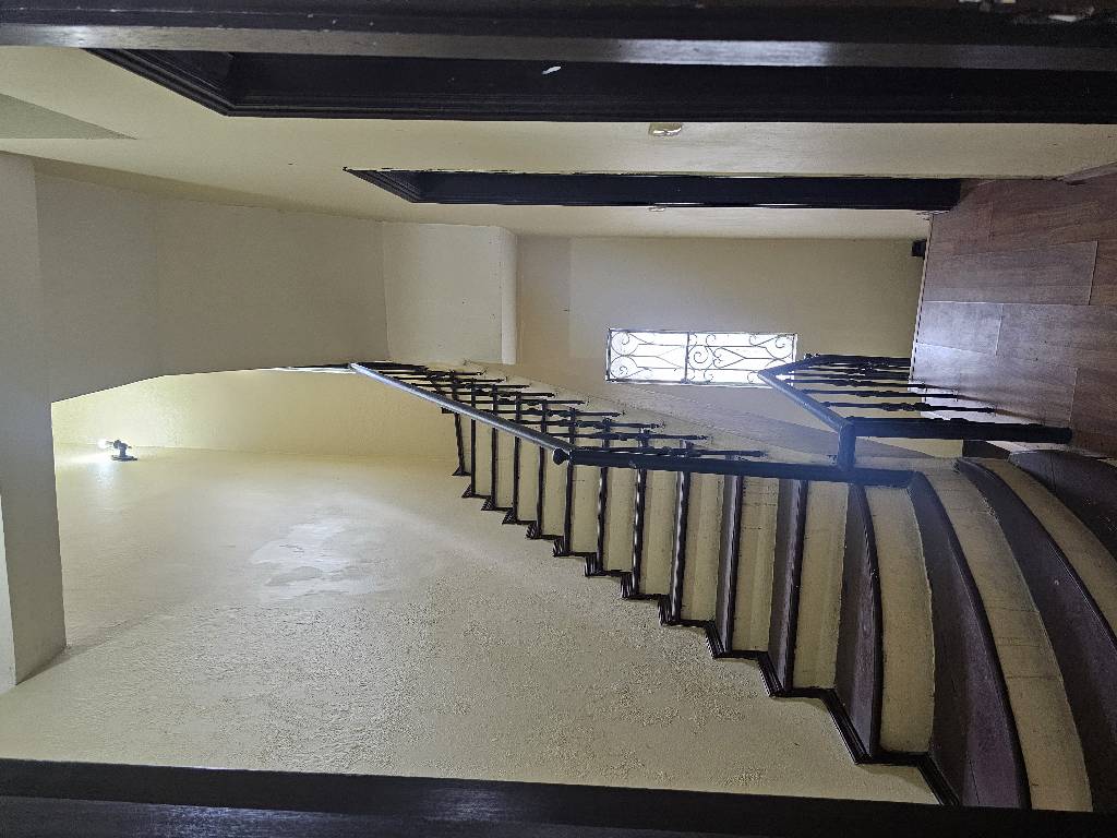 Bán nhà Giải Phóng - diện tích 41m2 4 tầng - ô tô đỗ cửa - giá 10,5 tỷ