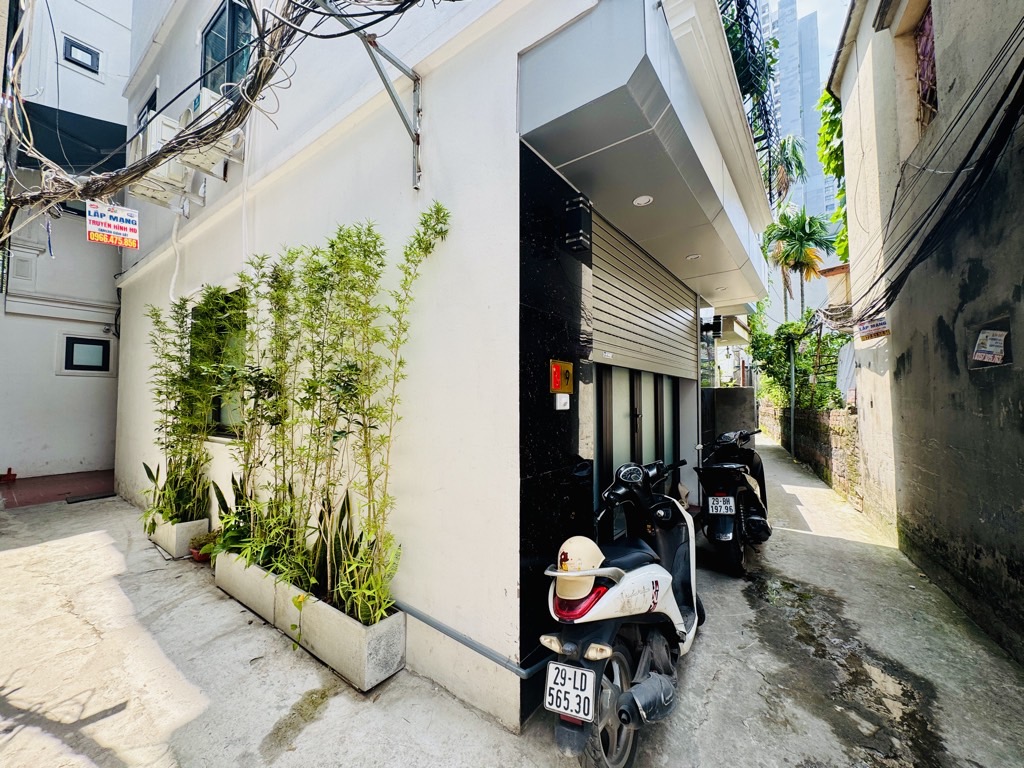 Bán nhà Tam Trinh - diện tích 38m2 5 tầng - Lô góc 2 thoáng vĩnh viễn - giá 9,7 tỷ