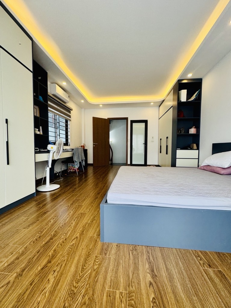 Bán nhà Tam Trinh - diện tích 38m2 5 tầng - Lô góc 2 thoáng vĩnh viễn - giá 9,7 tỷ