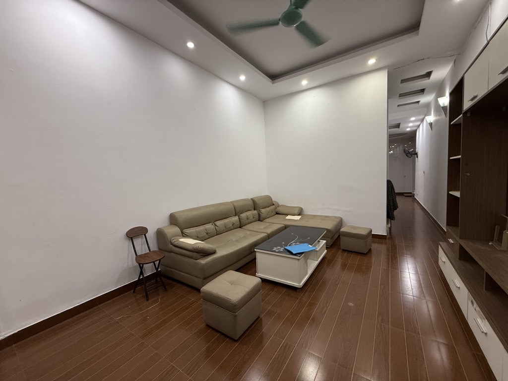 Bán nhà Dương Văn Bé - diện tích 68.7m2 4 tầng - Ô tô tránh - giá 12,5 tỷ