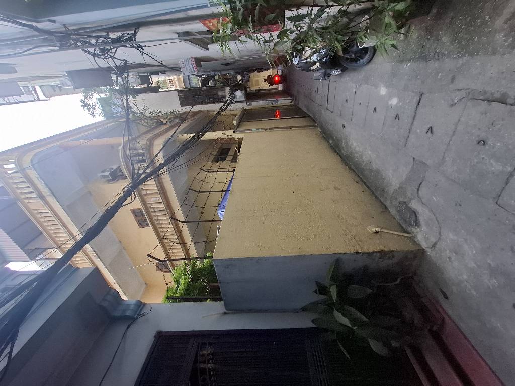 Bán nhà Hòa Bình - diện tích 99m2 2 tầng - Mảnh đất vàng trong làng đầu tư xây chung cư mini - giá 23 tỷ