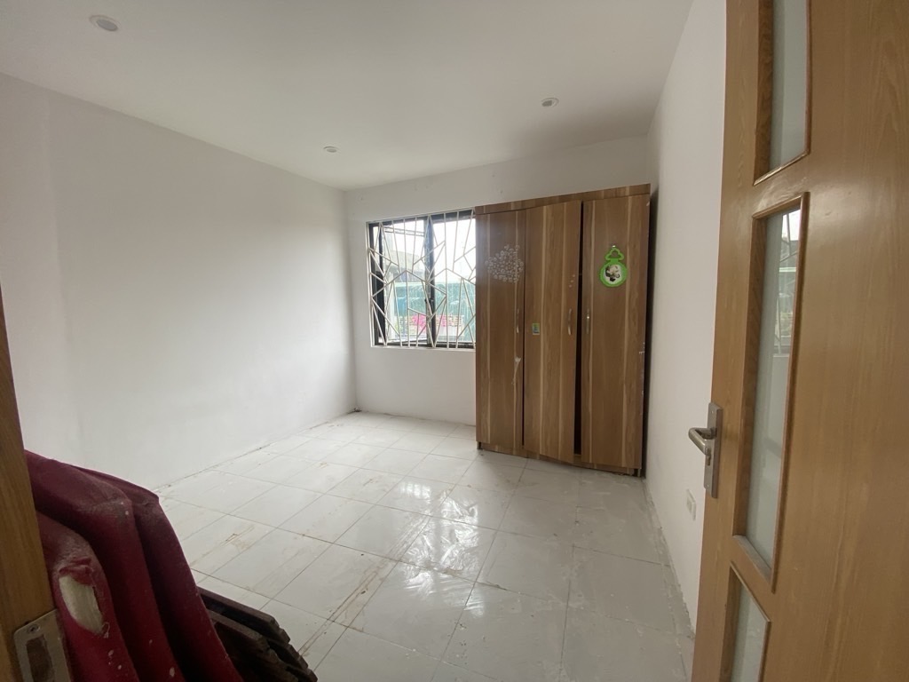 Bán nhà Đê La Thành - diện tích 73m2 6 tầng - Vừa ở vừa cho thuê - giá 16,8 tỷ