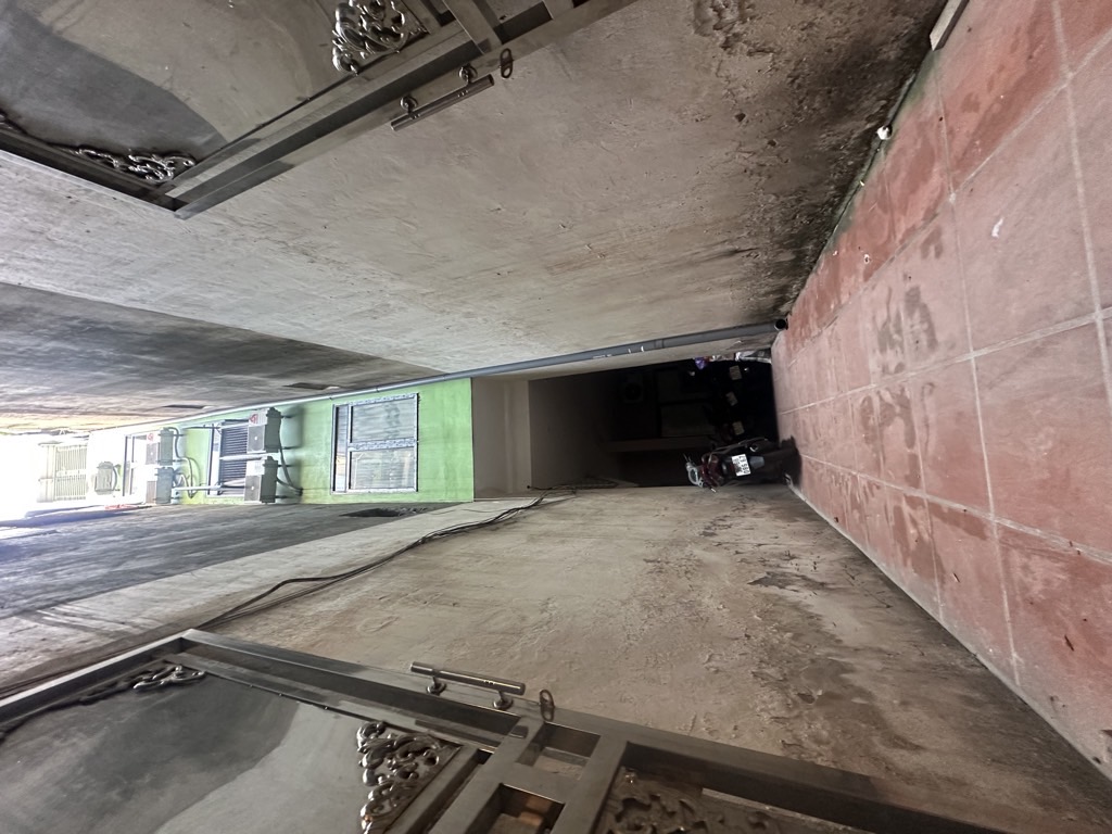 Bán nhà Đê La Thành - diện tích 73m2 6 tầng - Vừa ở vừa cho thuê - giá 16,8 tỷ