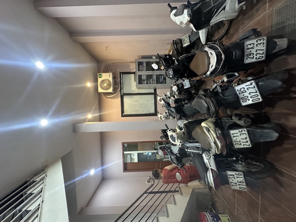 Bán nhà Đê La Thành - diện tích 73m2 6 tầng - Vừa ở vừa cho thuê - giá 16,8 tỷ