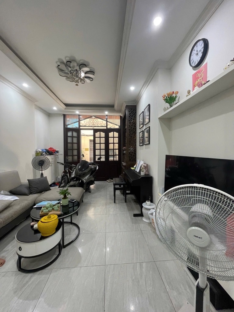 Bán nhà Khương Trung - diện tích 35.5m2 4 tầng - ô tô vào tận nhà - giá 15 tỷ