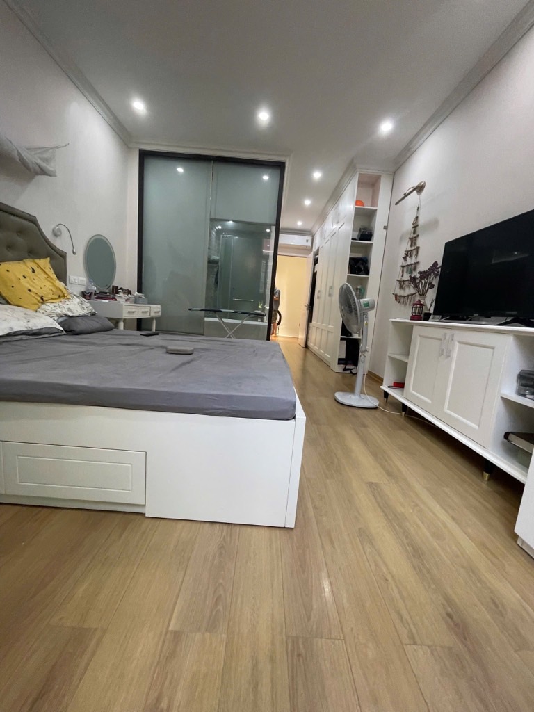 Bán nhà Khương Trung - diện tích 35.5m2 4 tầng - ô tô vào tận nhà - giá 15 tỷ