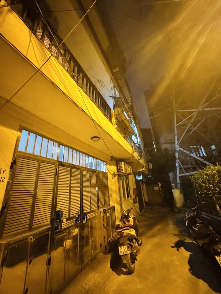 Bán nhà Phan Đình Giót - diện tích 82.7m2 6 tầng - Ô tô vào nhà - giá 19 tỷ