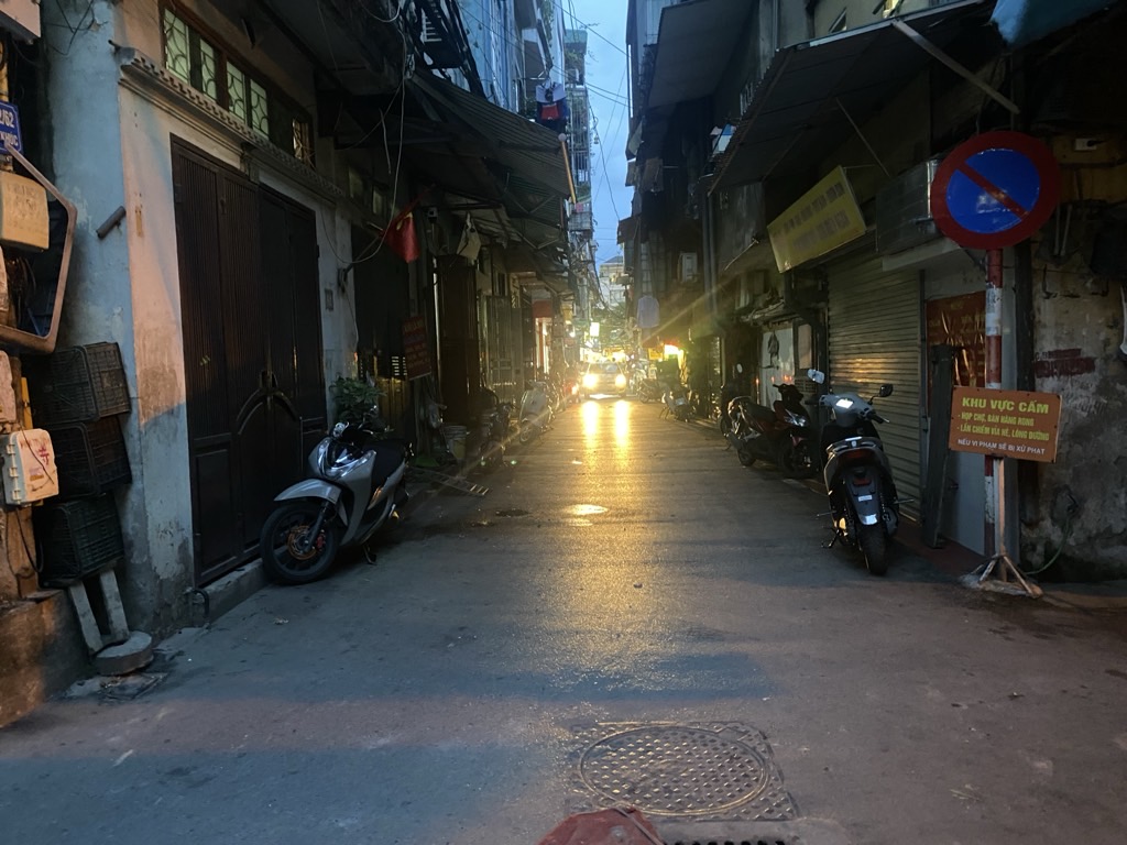 Bán nhà Triều Khúc - diện tích 82.4m2 5 tầng - nhà đẹp hiếm có - giá 19,8 tỷ