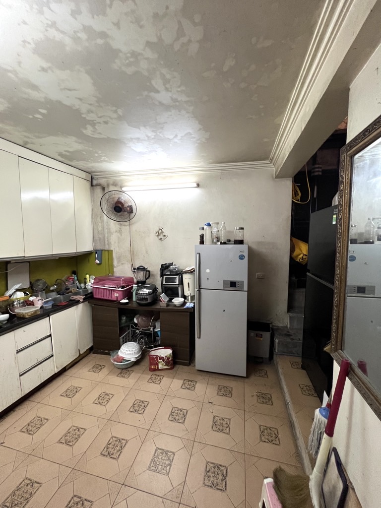 Bán nhà Tây Kết - diện tích 48.8m2 3 tầng - ô tô - giá 15,5 tỷ