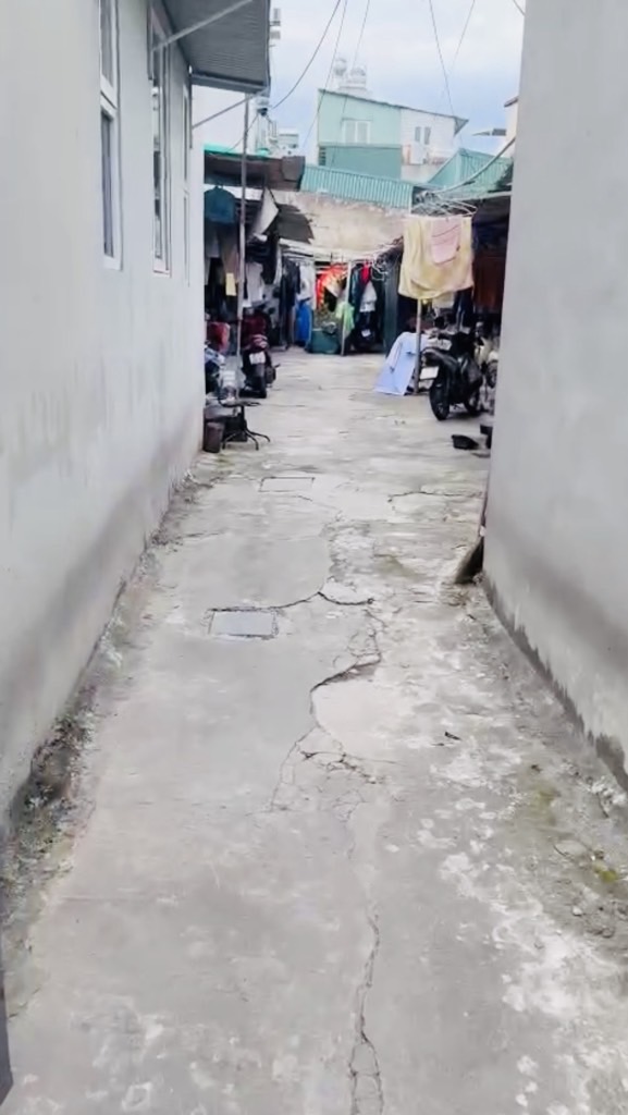 Bán nhà Lĩnh Nam - diện tích 95m2 1 tầng - ÔTÔ ĐỖ CỔNG - giá 11,9 tỷ